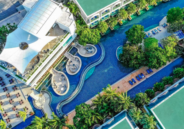 Phuket Graceland Resort and Spa (ou similar)